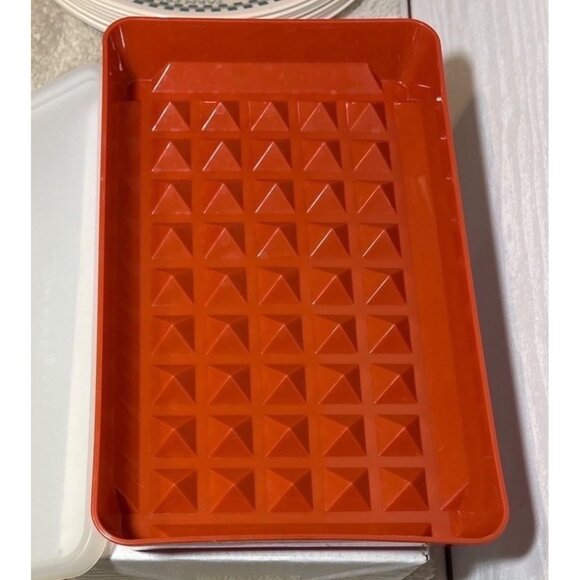 Vintage Tupperware 1292-3 Hot Dog Bacon Deli Meat Keeper w/ Lid Paprika Red - Picture 6 of 11